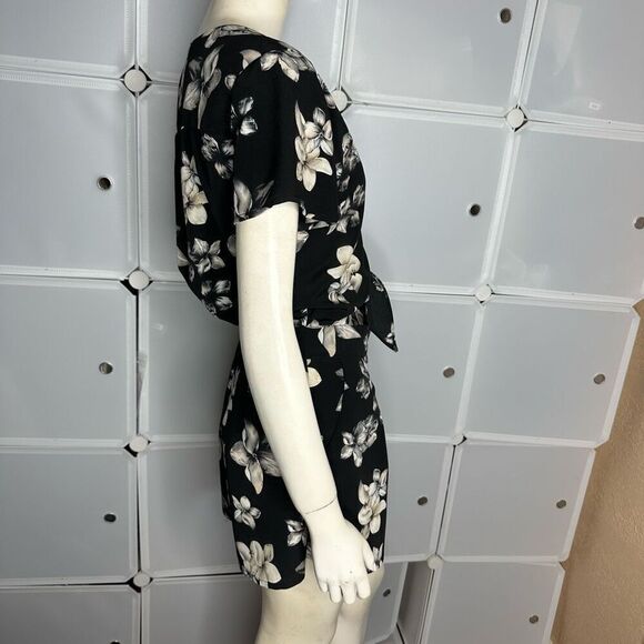 Ecru Lab Floral Cutout Shirts Romper Size Medium - Picture 13 of 16